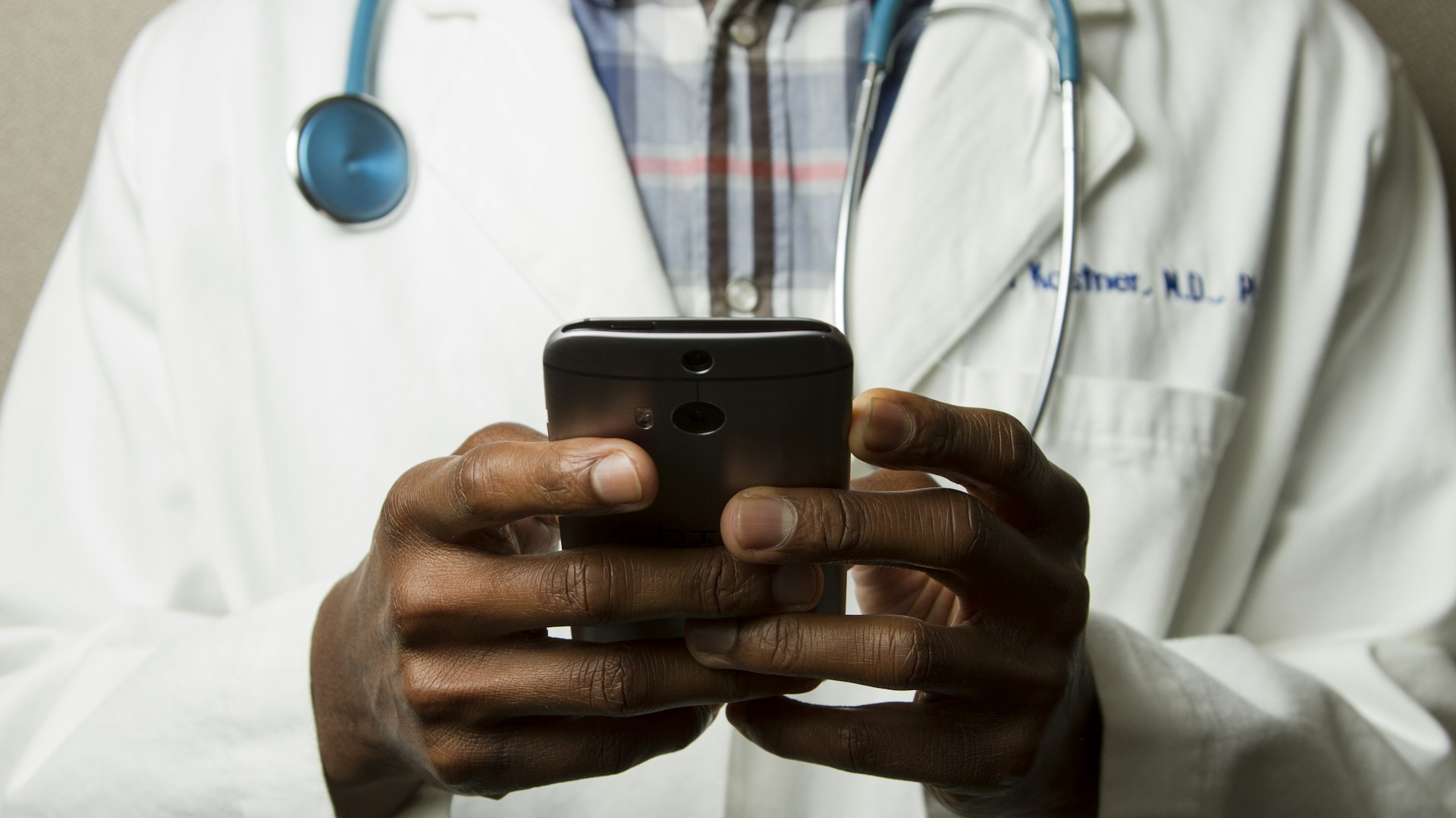 Medical compliance documentation and data security concept